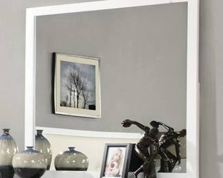 108 LOT. Furniture of America White Mirror IN BOX