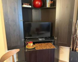 279 - Ikea Corner Unit Workstation