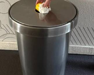 13 LOT. Large Stainless Steel Trash Can w.Lid