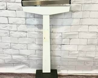 64 LOT. Health O Meter Physicians Scale
