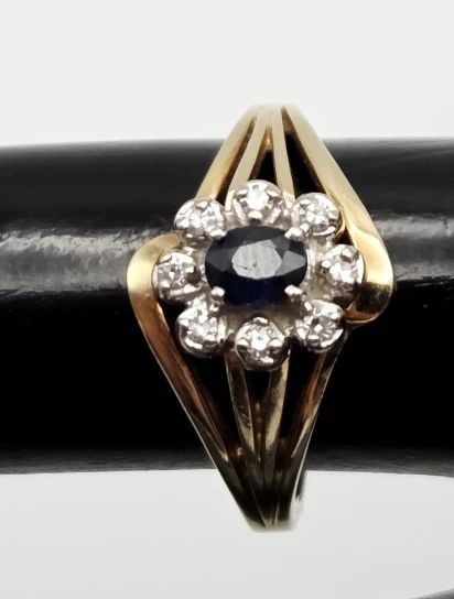 Vintage Spark Signed 14K Gold Sapphire Ring
