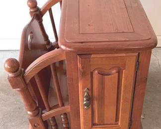 45 - Broyhill End Table - 26" x 22" x 21"