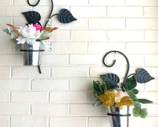 400 - 2 Wall Planters - 18" Tall