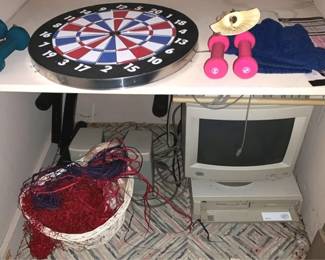 194 - Lot of Assorted Items You are buying a used as-is electric/electronic item. We do not guarantee all components are present, and if it is not expressly stated, it is untested.