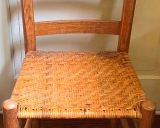 282 - Chair - 32" x 18" x 14"