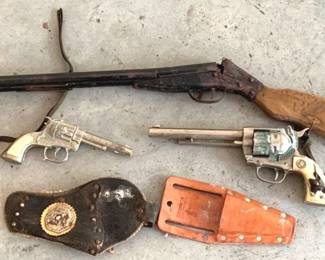 65 - Lot of Vintage Toy Guns & Holsters