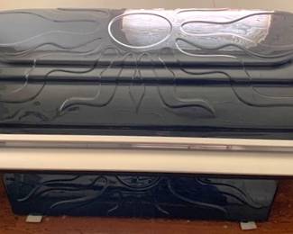 199 - Solar Storm Tanning Bed - 81" x 33" x 38" You are buying a used as-is electric/electronic item. We do not guarantee all components are present, and if it is not expressly stated, it is untested.