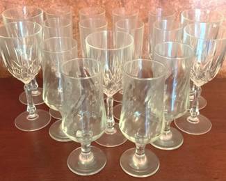 393 - Lot of Assorted Glasses