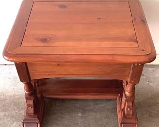 41 - Broyhill End Table - 22" x 21" x 26"