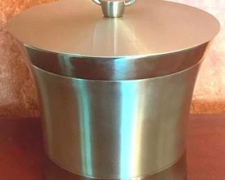 384 - Ice Bucket - 11" Tall