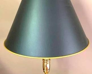 292 - Lamp - 22" Tall You are buying a used as-is electric/electronic item. We do not guarantee all components are present, and if it is not expressly stated, it is untested.