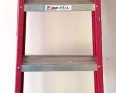 42 - Werner 6' Fiberglass Ladder