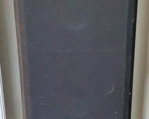 451 - Optimus STS 800 Speaker - 36" x 10" x 11" Lane Console Table - 27" x 48" x 15"