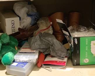 23 - Shelf Lot