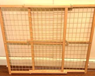 325 - Baby / Pet Gate - 33" x 34"