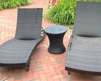 303 - 3 piece Outdoor Patio Set - as is Chairs - 30" x 28" x 86" Table - 20" x 20"