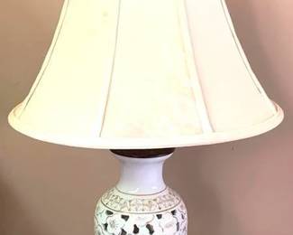 293 - Lamp - 24" Tall You are buying a used as-is electric/electronic item. We do not guarantee all components are present, and if it is not expressly stated, it is untested.