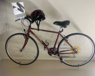 Specialized crossroads, bicycle with helmet