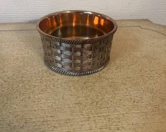 Silver basket, weave wine holder