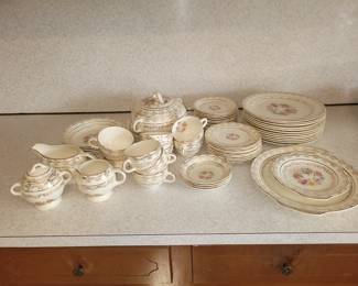12 serving dinnerware (59 pieces)