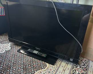 Sony Bravia 32" television