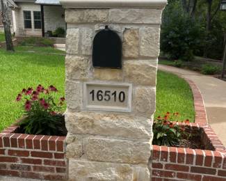 Please do not park in front of mailboxes!