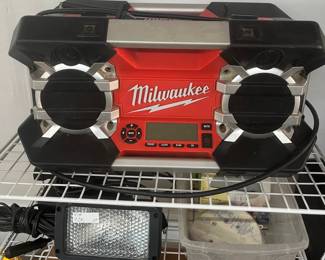 Milwaukee radio
