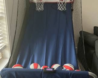 Calling all basketball fans!