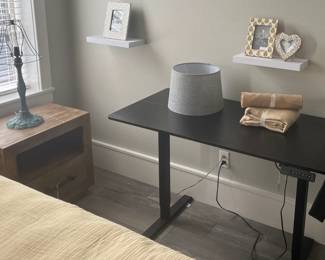 Electric desk