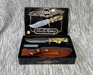 UNCLE HENRY KNIFE WITH SHEATH SHARPENING STONE