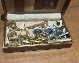 Cuff links / Jewelry