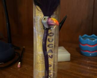 Toucan Pen