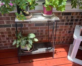 planters / pots