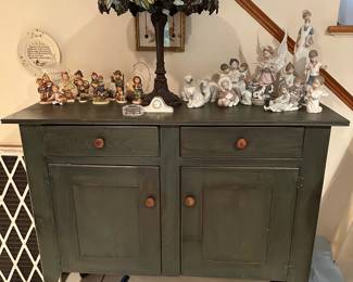 Tiffany Style Lamp, Cabinet, Lladro, Hummels