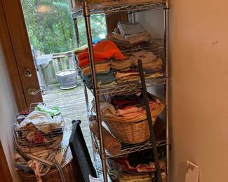 Linens, Towels