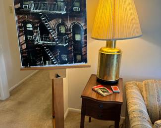 Lamp and pair of nice side tables