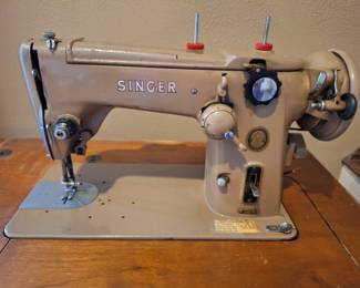 Antique Singer Sewing Machine With Built In Table