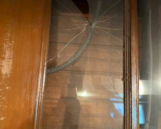 Upper left pane on 1 of the French doors is cracked.