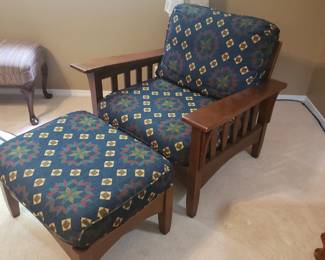 Chair w ottoman