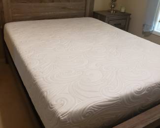 Queen bed w mattress, matching side table & chest of drawers