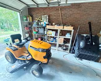 $1300 OBO Cub Cadet XT1 Enduro Series 42" , 126.70 hours 