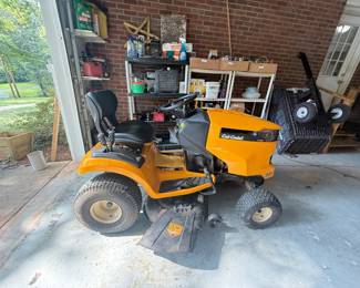 $1300 OBO Cub Cadet XT1 Enduro Series 42" , 126.70 hours 