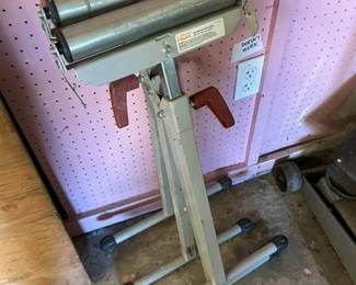 Ball bearing roller stand