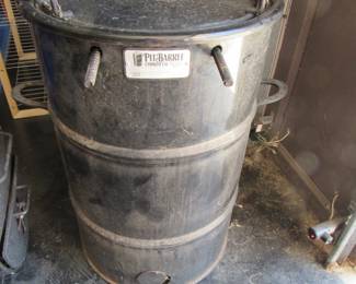 Pit Barrel cooker