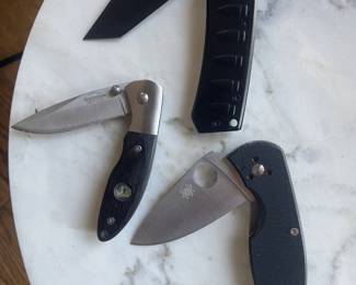 Few pocket knives