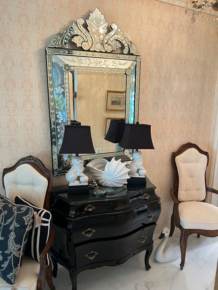 Black lacquer Bombay accent chest