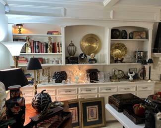 Large selection of 1980’s vintage Florida glam accessories