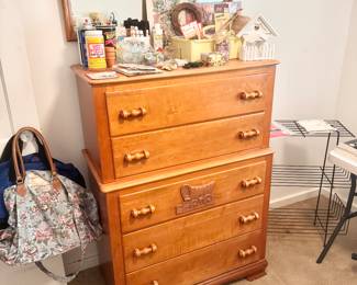 Solid wood Virginia House dresser