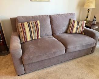Hide abed Loveseat
