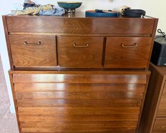 Mod Chest of Drawers
